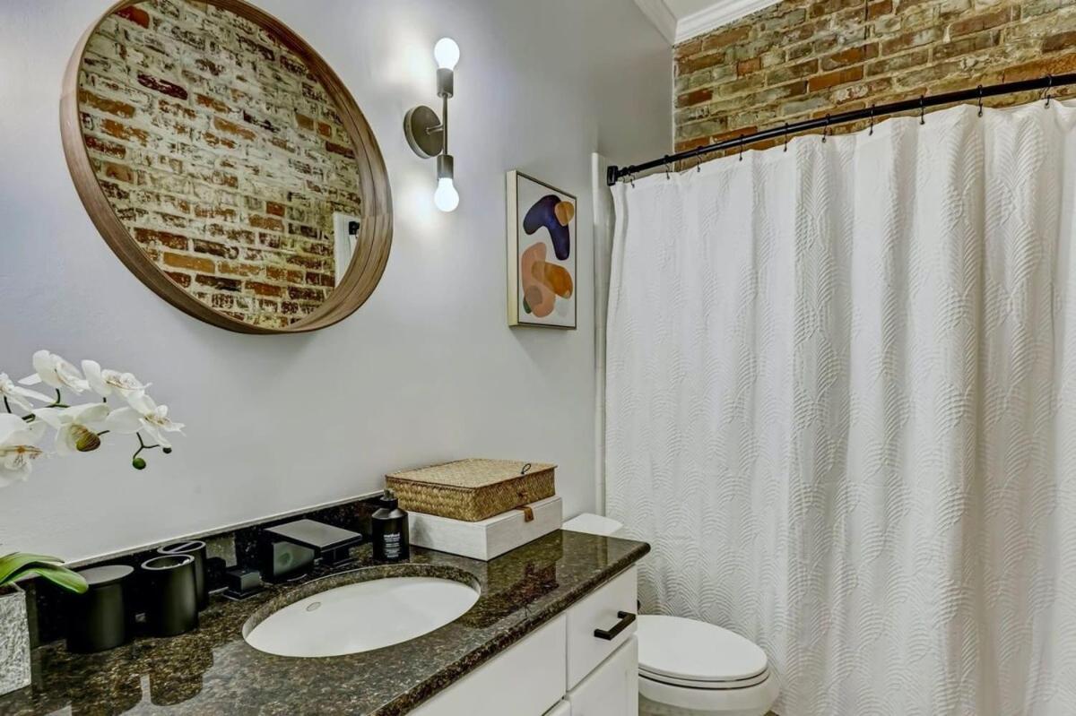 West End Loft - Downtown 5 Min Walk To River St ซาวานนาห์ ภายนอก รูปภาพ