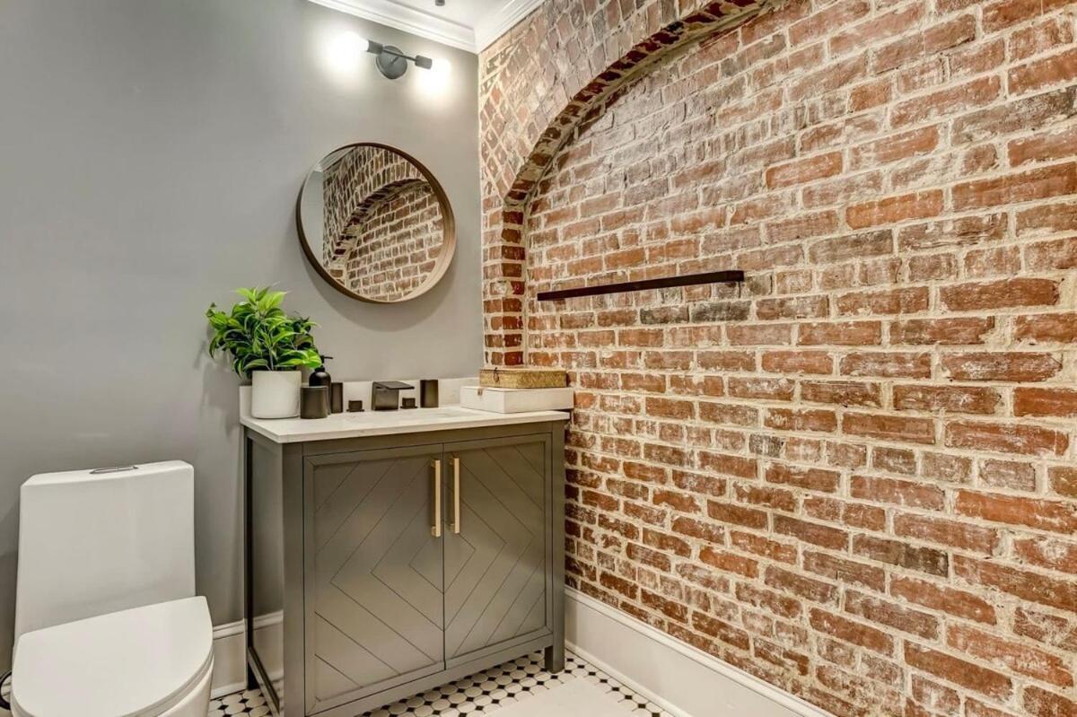 West End Loft - Downtown 5 Min Walk To River St ซาวานนาห์ ภายนอก รูปภาพ